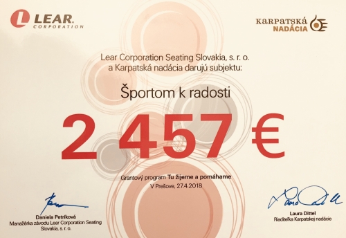 201805081950310.darovaci-sek-orezany